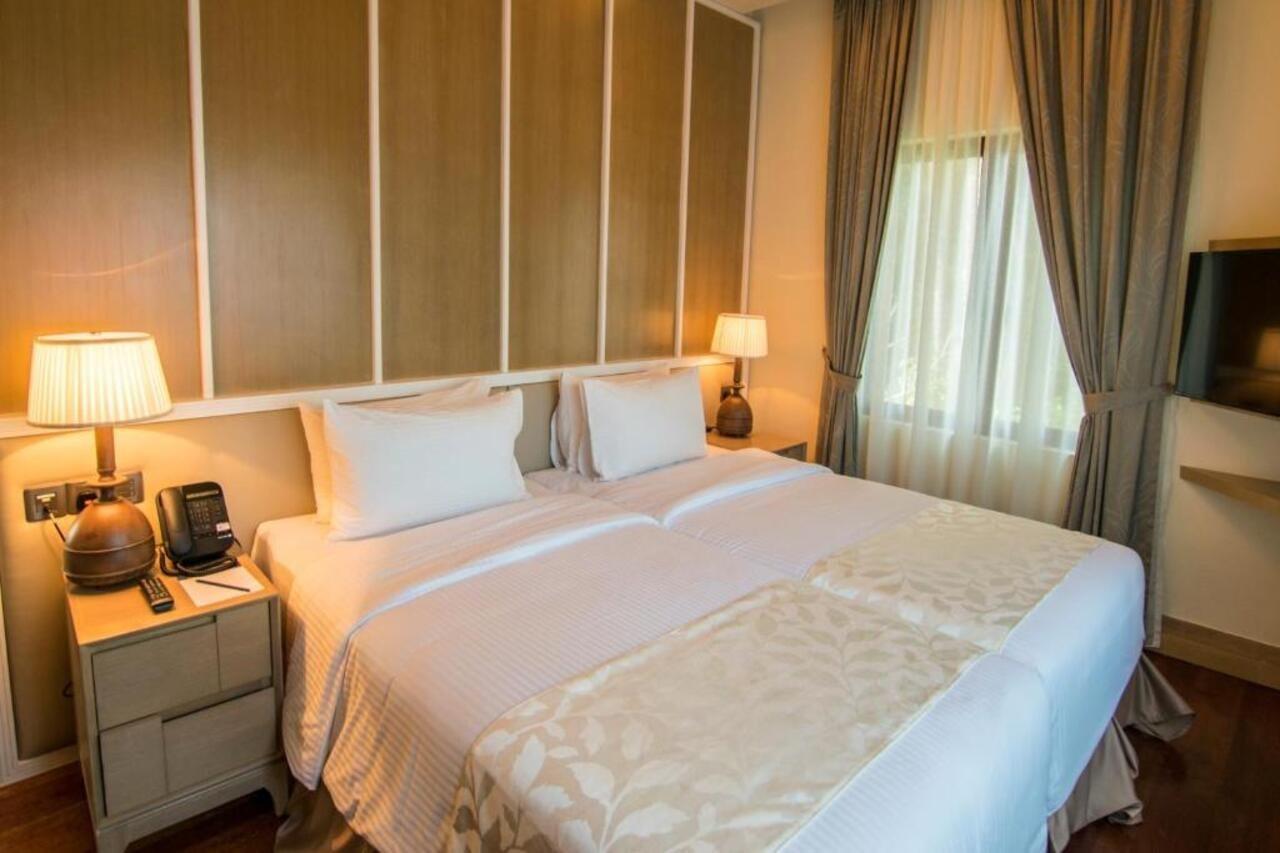 Royale Chulan Cherating Chalet Екстериор снимка