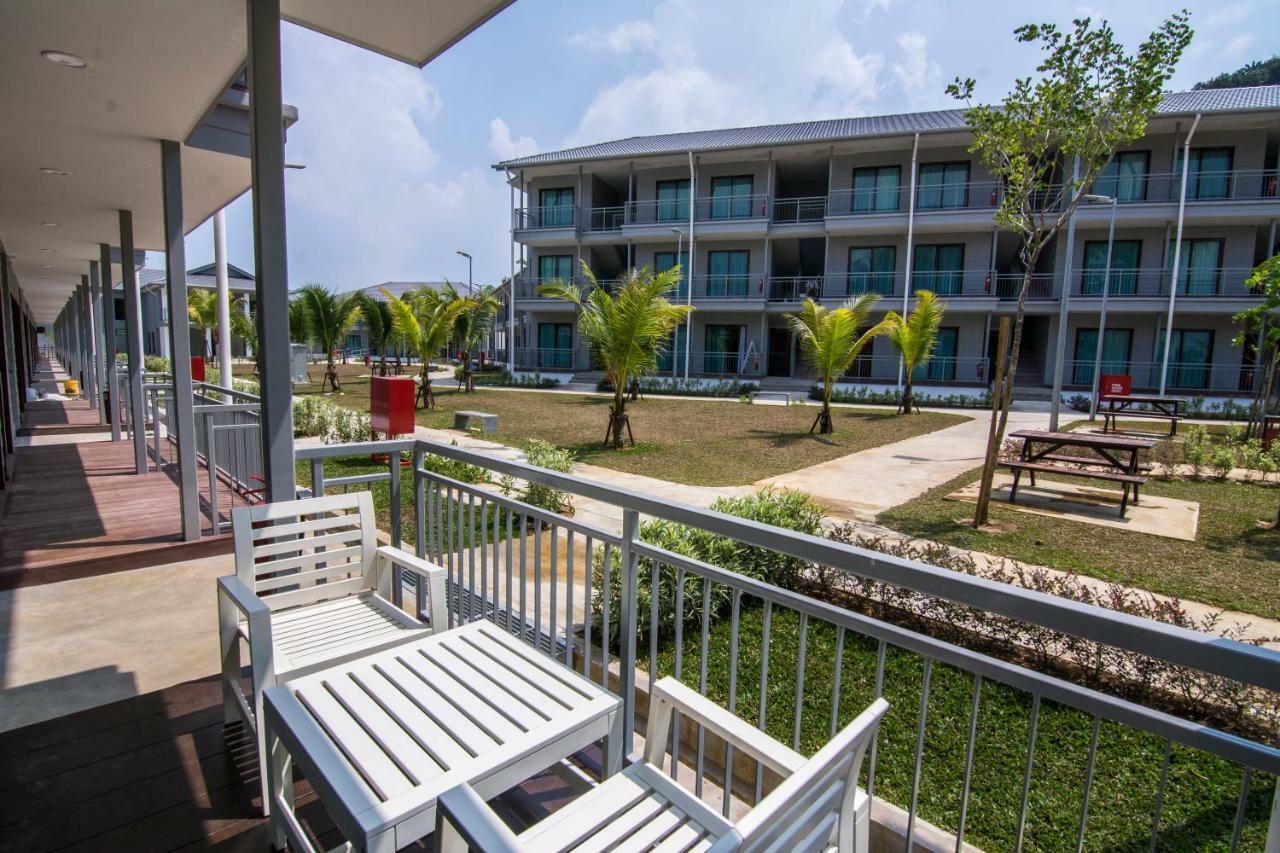 Royale Chulan Cherating Chalet Екстериор снимка